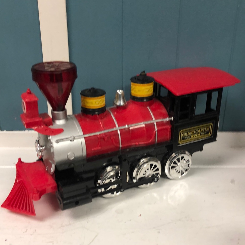 Grand Canyon Express Electric Train Battery Operated With Lights & Sounds